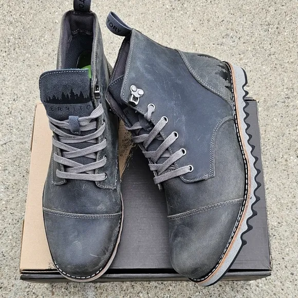 Territory zion lace up lug boots wide width Men's size 11.5 W