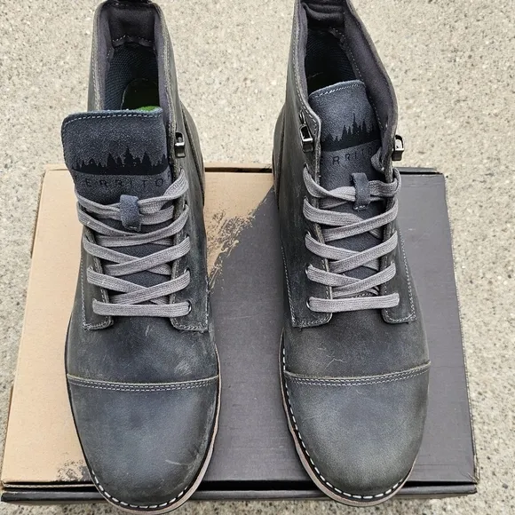 Territory zion lace up lug boots wide width Men's size 11.5 W