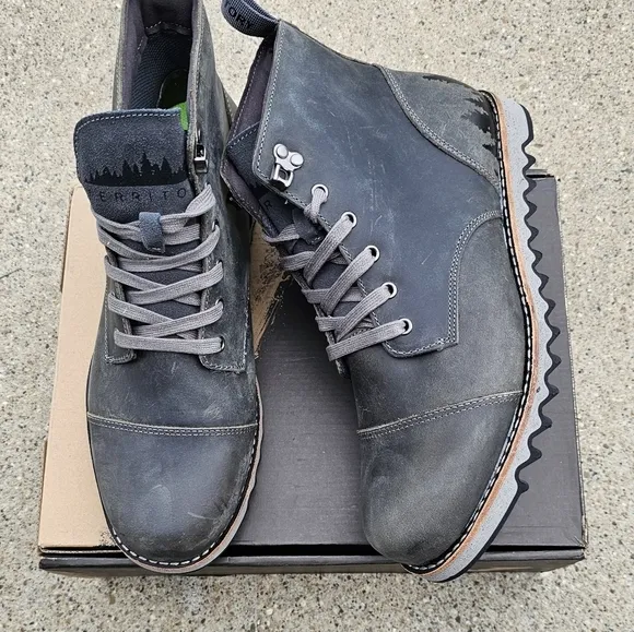 Territory zion lace up lug boots wide width Men's size 11.5 W