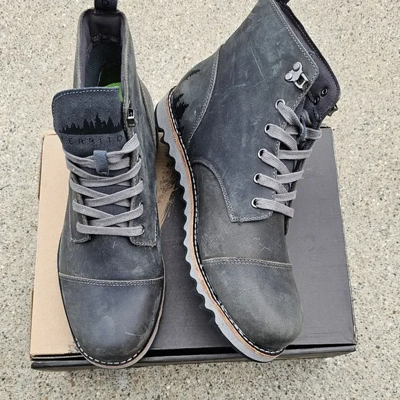 Territory zion lace up lug boots wide width Men's size 11.5 W