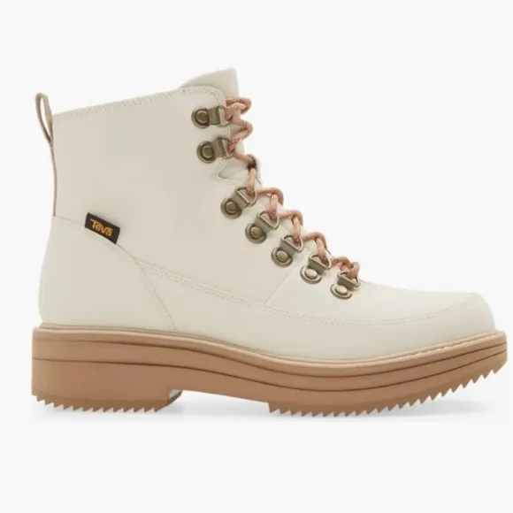Teva Midform Boots in White Swan Size 8.5