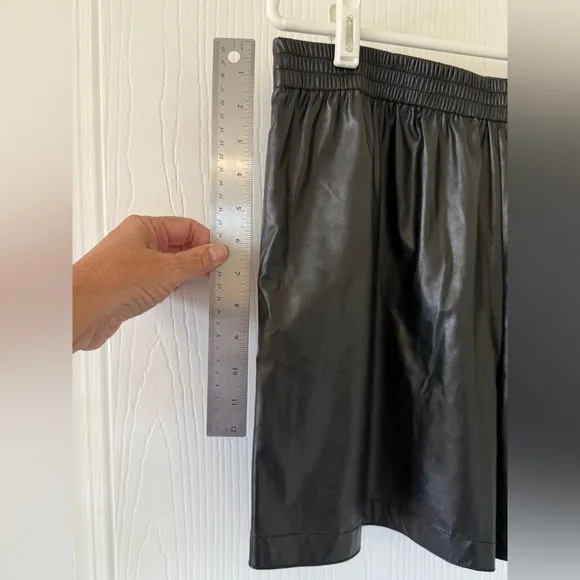 Theory Black Faux Leather Women's Shorts