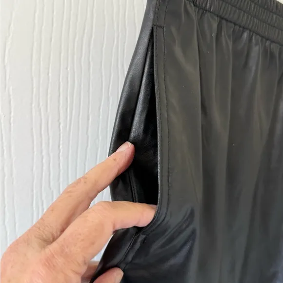 Theory Black Faux Leather Women's Shorts