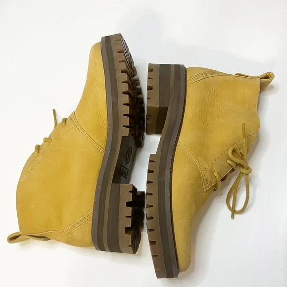TIMBERLAND WOMEN'S COURMAYEUR VALLEY CHUKKA BOOTS WHEAT NUBUCK A2N5H Size 7