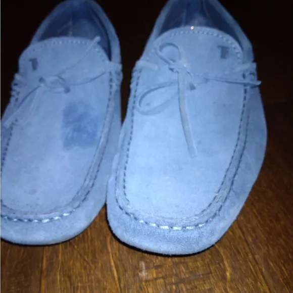 Tod's Blue Moccasins Elegant and Comfortable Footwear