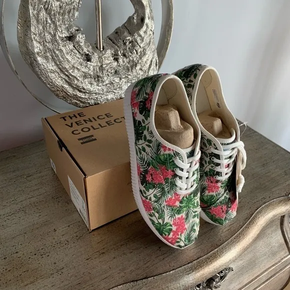 TOMS Cordoned  Indio Multi Floral Canvas Sneakers