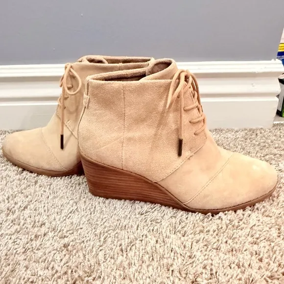 Toms Hyde Suede Leather Boho Tan Wedge Foam Insole Comfort Ankle Boots Size 8