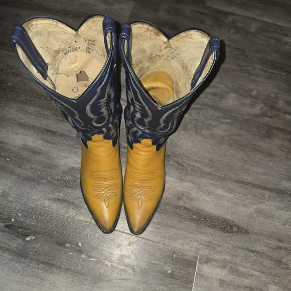 Tony Lama Navy/tan, Pointed‎ Toe Western boots Men's 7.5 D Vintage Style…