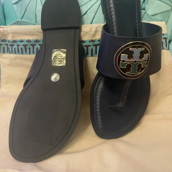 TORY BURCH Sandles. NIB