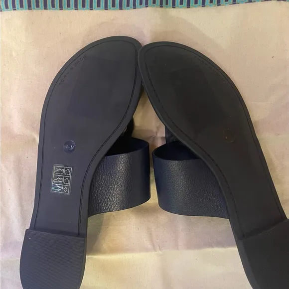 TORY BURCH Sandles. NIB