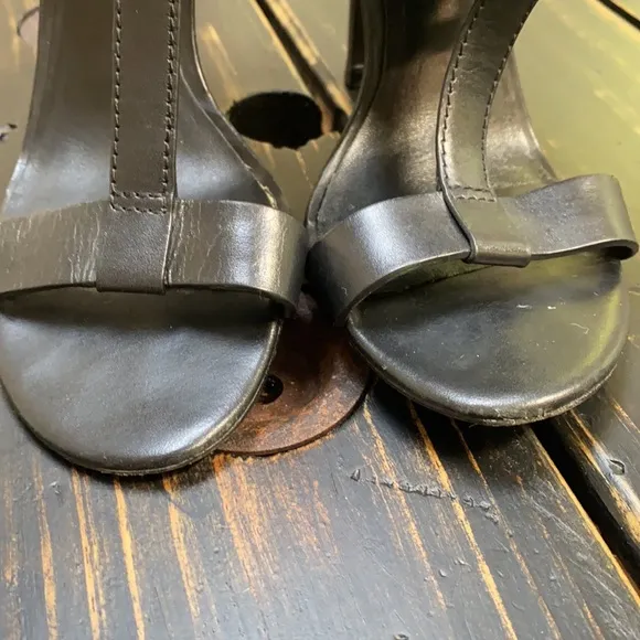 Tory Burch T Strap Open Toe Ankle Boots/Sandals
