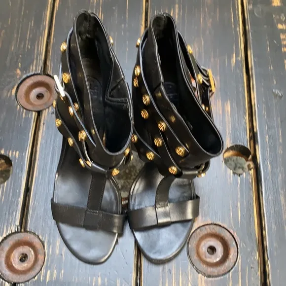 Tory Burch T Strap Open Toe Ankle Boots/Sandals