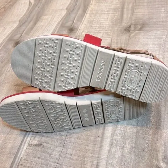 Tsubo orange tan leather elastic strap sandal size 8