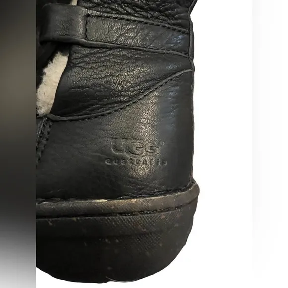 UGG® Australia Caspia Black Leather Ankle Boots Women’s Size 7​​​​​