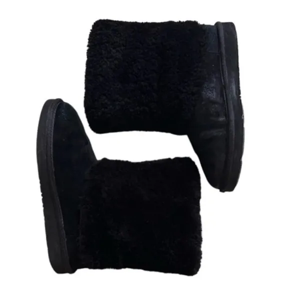 UGG Black Classic Short II Sherpa Cuff Boots Size 10