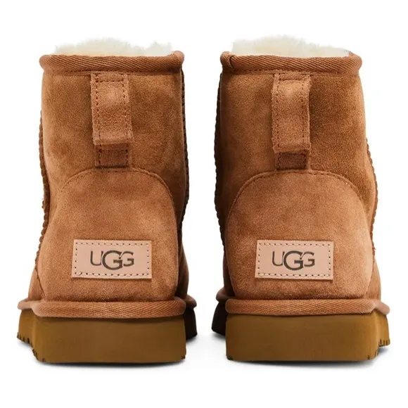 UGG Classic Mini II Chestnut Ankle Boot Women’s 6 NIB