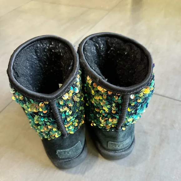 UGG Classic Stellar Sequin Boots size 3