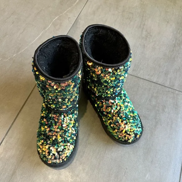 UGG Classic Stellar Sequin Boots size 3