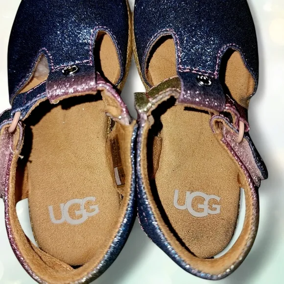 UGG Emmery Sandals