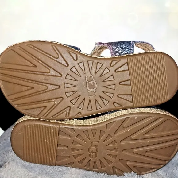 UGG Emmery Sandals
