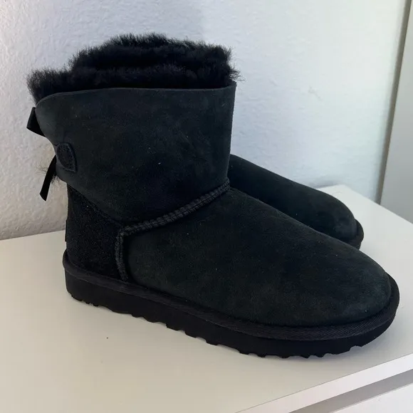 UGG Mini Bailey Bow II Boots in Black, New without Box