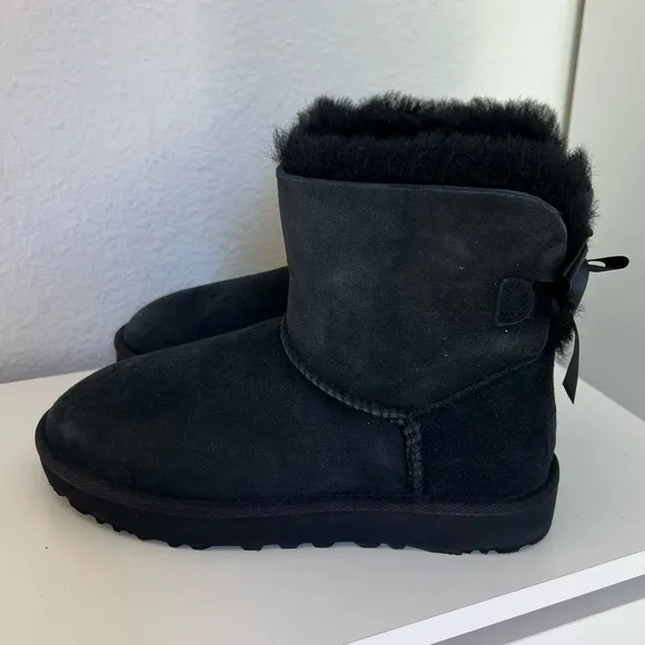 UGG Mini Bailey Bow II Boots in Black, New without Box