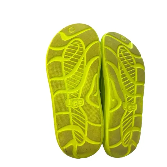 UGG Sport YEAH Lime Green Sandals Youth 6