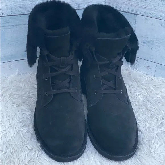 UGG Weylyn Boots