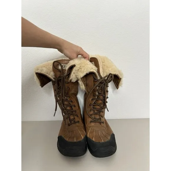 UGG Women's Adirondack Boot Tall III Boot in Chestnut Size 9.5 Vibram Leather