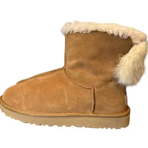 UGG Women's Boots  Mini Fluff Bow Chestnut size 7