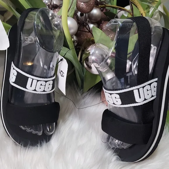 UGG Zuma sling sandals black Youth/ Women's7