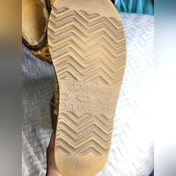 Ugg Classic Tall II Boot, Cheetah Edition (Hard to find!), Women's sz 7.