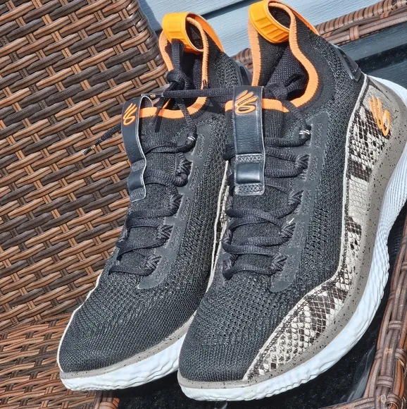 UNDER ARMOUR UA CURRY FLOW 8 STRIKE AND FLOW SNAKESKIN QS PE SIZE 11