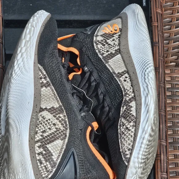 UNDER ARMOUR UA CURRY FLOW 8 STRIKE AND FLOW SNAKESKIN QS PE SIZE 11