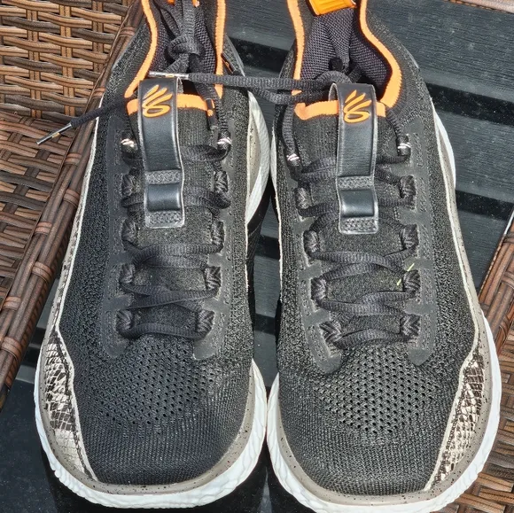 UNDER ARMOUR UA CURRY FLOW 8 STRIKE AND FLOW SNAKESKIN QS PE SIZE 11