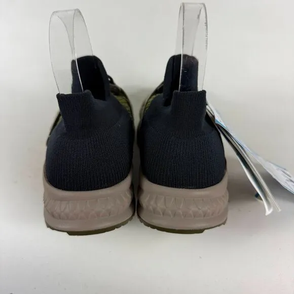 UYN Nature Tune Trainers Sneaker Womens size 7 Sage Carbon Slip On Low Top Shoes