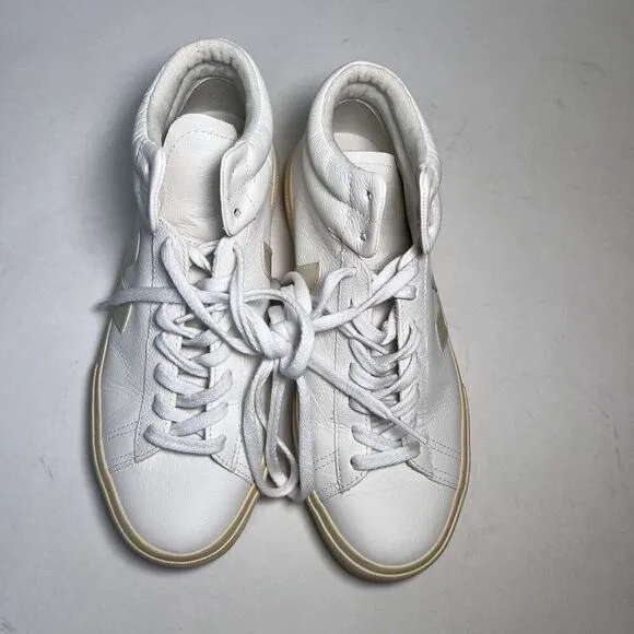 VEJA Leather Minotaur High-Top Sneakers Size 9 Lace-up 80’s Style Comfortable