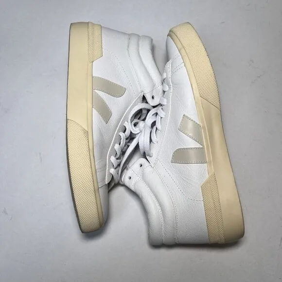 VEJA Leather Minotaur High-Top Sneakers Size 9 Lace-up 80’s Style Comfortable