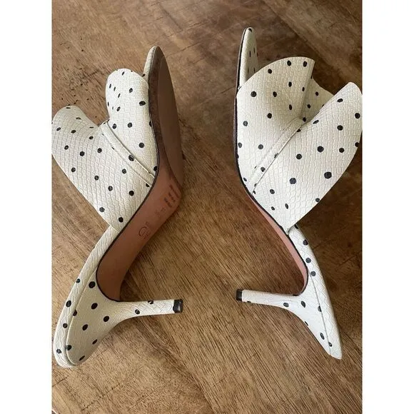 Vero Cuoio, A D Daughters Cream /Black Genuine Leather  Women’s Size6.5 Sandals