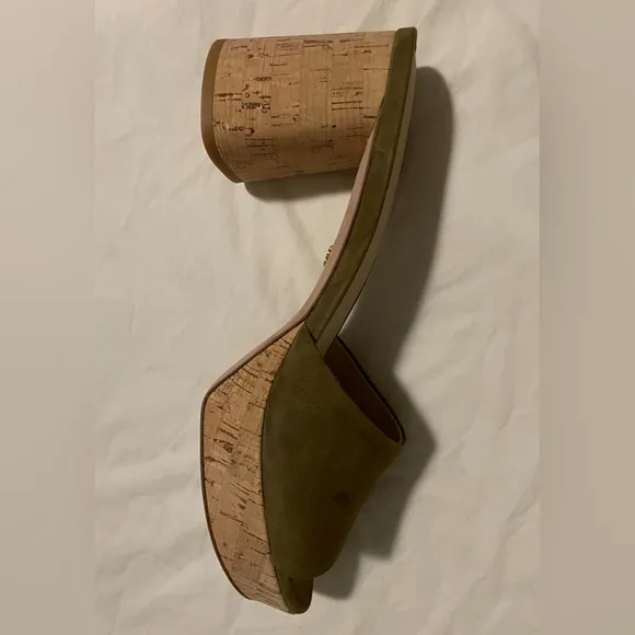 Veronica Beard &quot;Daliplatlow&quot; suede mule sandals