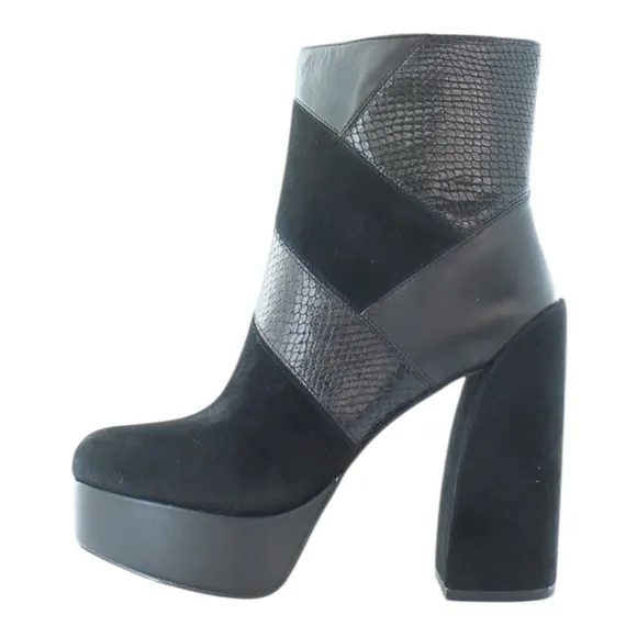 VINCE CAMUTO GILISAMA BLACK SUEDE PATCHWORK BLOCK HEEL PLATFORM ANKLE BOOTS NWOT
