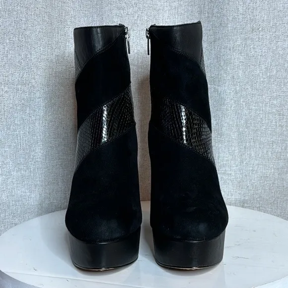 VINCE CAMUTO GILISAMA BLACK SUEDE PATCHWORK BLOCK HEEL PLATFORM ANKLE BOOTS NWOT