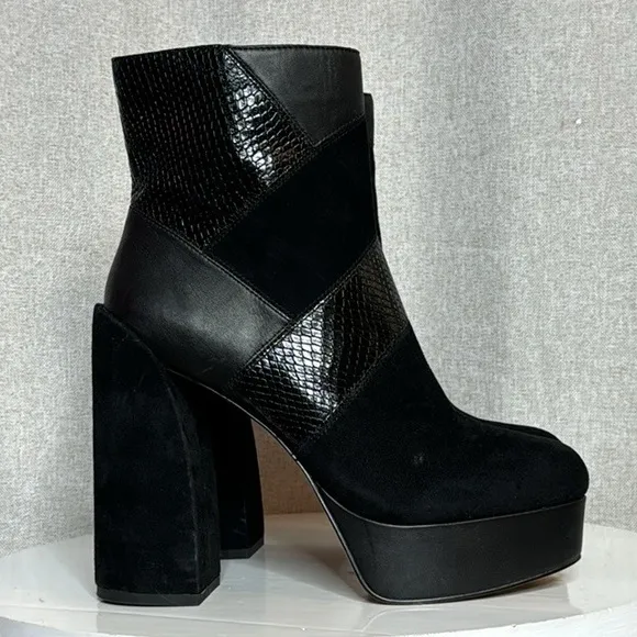 VINCE CAMUTO GILISAMA BLACK SUEDE PATCHWORK BLOCK HEEL PLATFORM ANKLE BOOTS NWOT