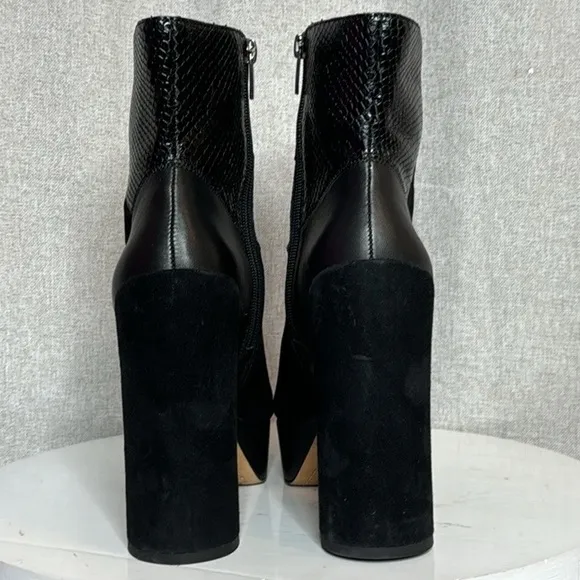 VINCE CAMUTO GILISAMA BLACK SUEDE PATCHWORK BLOCK HEEL PLATFORM ANKLE BOOTS NWOT