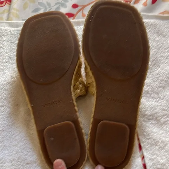 Vince rumi raffia sandals size 7
