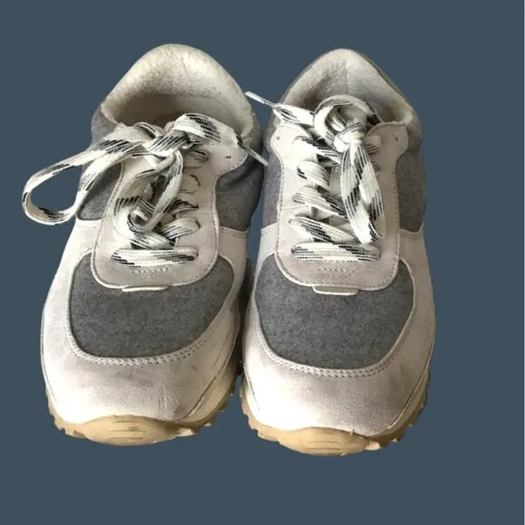 Vintage Gray &amp; White Lace-Up Sneakers Size 9 Unisex