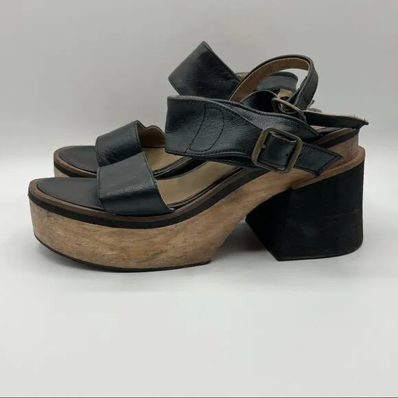 Vintage Y2K 90's 70's MG Platform Leather Sandals