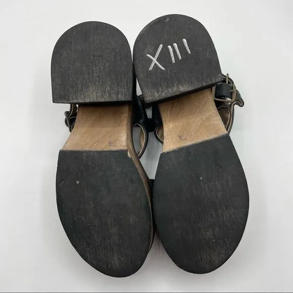 Vintage Y2K 90's 70's MG Platform Leather Sandals