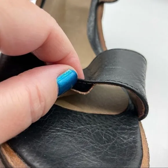 Vintage Y2K 90's 70's MG Platform Leather Sandals