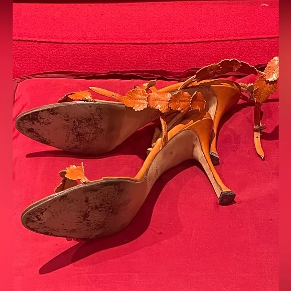 VTG Manolo Blahnik orange leaf leather sandals 4” hells sz 36.5
